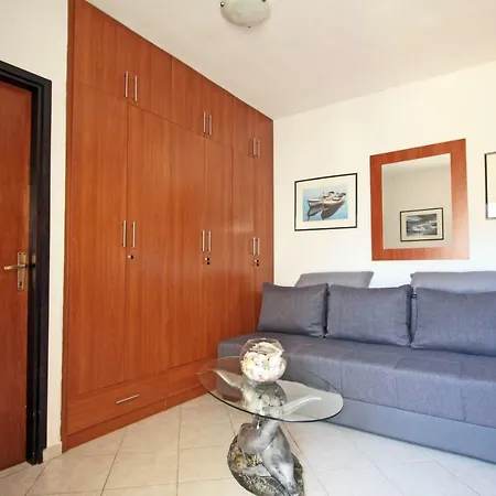 Apartment Kondric Vinjerac